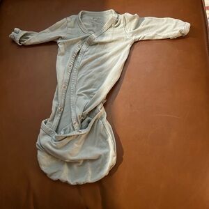 Kyte Baby button up gown Preemie